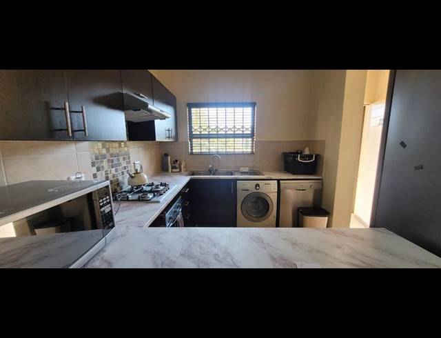 2 BEDROOM TOWNHOUSE FOR SALE IN MULBARTON